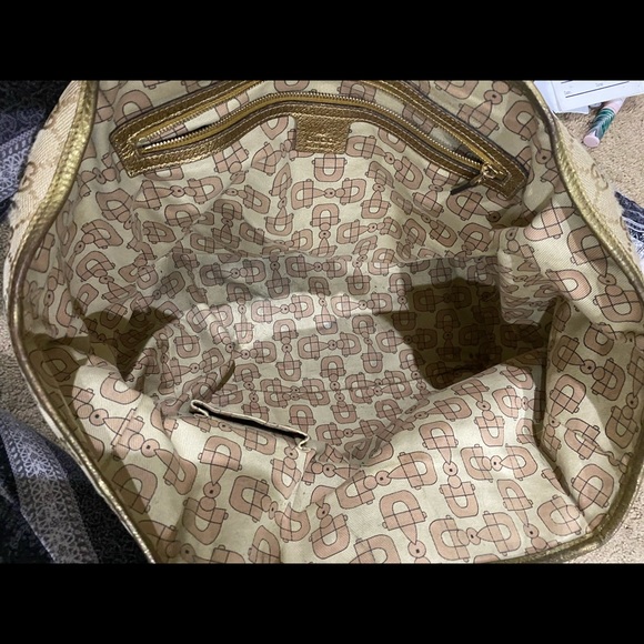 Authentic used Gucci Purse - Picture 3 of 5